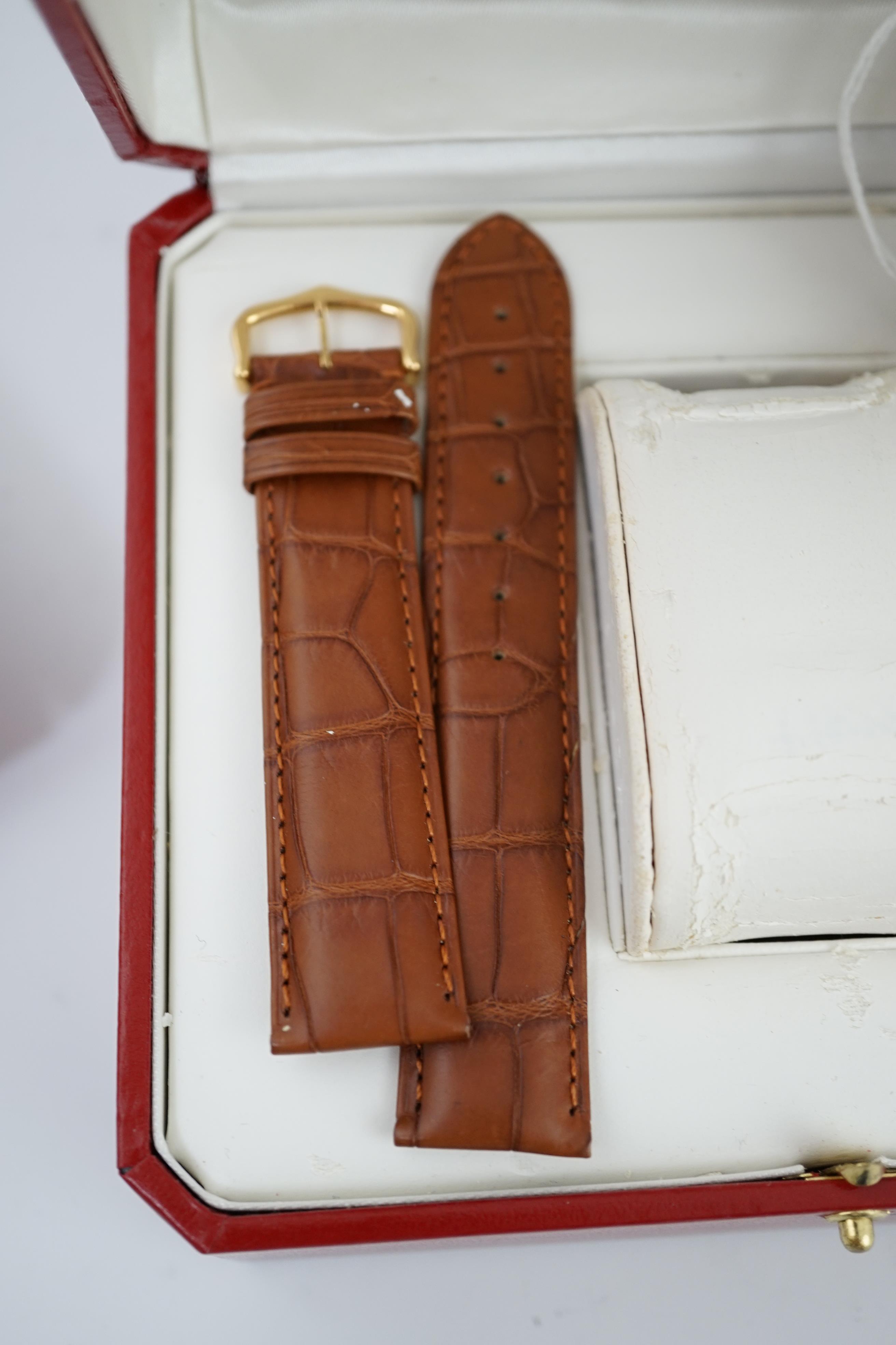 A gentleman's modern 18k gold Cartier Tank Francaise Calendar Chronograph quartz wrist watch
